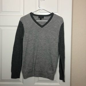 Mens Size Medium Express Sweater Collar V Neck Color Gray and Silver